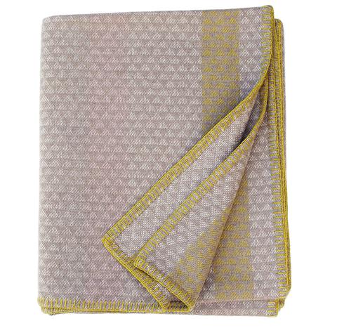 L'Ancresse Lambswool Throw